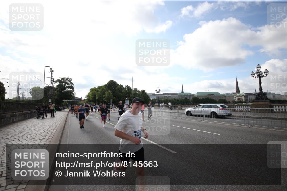 29.06.2025 - hella hamburg halbmarathon Jannik Wohlers http://msf.ph/oto/8145663 29.06.2025 09:57:15 Lombardsbrücke 1086, 1094, 1193, 1422, 1563, 2252, 2444, 2488, 2946, 3048, 3096, 3999, 4261, 4379, 4986, 5024, 5032, 5633, 5820, 5907, 6374, 6585, 6795, 7134, 7397, 7594, 7742, 7930, 7932, 7973, 8172, 8176, 8413, 8973, 9214, 9227, 9739, 9835, 10215, 11208, 11430, 11512, 11832, 12155, 12440, 12607, 12840, 13701, 13750, 14300, 14737, 14914, 15134, 15146, 15169, 15395, 15480, 15496, 15712, 15720, 16008, 16009, 16039, 16047, 16285, 16320, 16980, 17130, 17179, 17640, 17642 meine-sportfotos.de