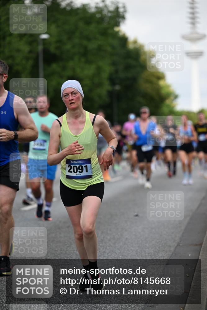 29.06.2025 - hella hamburg halbmarathon Dr. Thomas Lammeyer http://msf.ph/oto/8145668 29.06.2025 10:05:29 Kennedybrücke 1420, 1526, 1726, 2006, 2091, 2167, 2490, 2806, 2936, 2957, 3425, 3663, 3976, 4068, 4319, 4322, 4370, 5675, 6087, 6281, 0000, 6302, 6921, 6924, 7287, 7658, 7846, 8030, 8046, 8326, 8392, 8578, 8691, 8822, 9124, 9932, 10281, 10301, 10383, 10576, 10915, 11043 meine-sportfotos.de