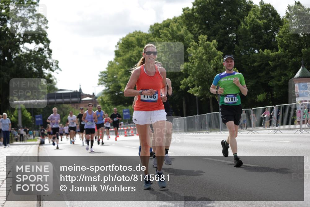 29.06.2025 - hella hamburg halbmarathon Jannik Wohlers http://msf.ph/oto/8145681 29.06.2025 10:10:30 Lombardsbrücke 1166, 1186, 1781, 4287, 5653, 5990, 5991, 7370, 9169, 9829, 12426, 12556, 12571, 12790, 13588, 13594, 14270, 15214, 16808, 17532, 18949 meine-sportfotos.de