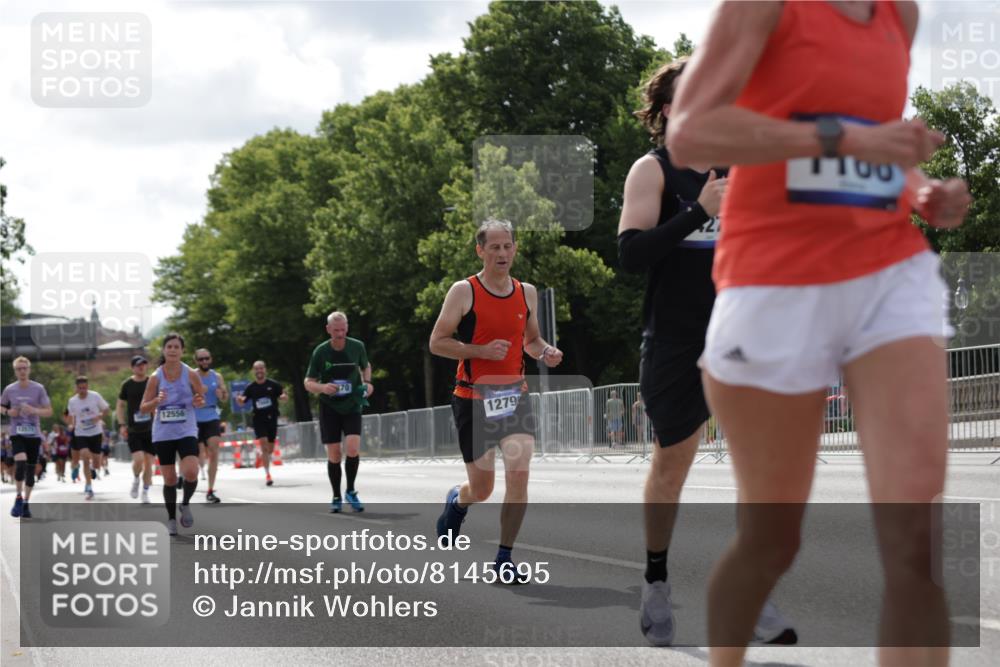 29.06.2025 - hella hamburg halbmarathon Jannik Wohlers http://msf.ph/oto/8145695 29.06.2025 10:10:32 Lombardsbrücke 1166, 1186, 1781, 2868, 4287, 5653, 7370, 9169, 9829, 12426, 12556, 12571, 12790, 12836, 13588, 13594, 14022, 14270, 15214, 16808, 17500, 17532, 18949 meine-sportfotos.de