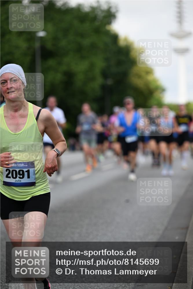 29.06.2025 - hella hamburg halbmarathon Dr. Thomas Lammeyer http://msf.ph/oto/8145699 29.06.2025 10:05:30 Kennedybrücke 1420, 1526, 2006, 2091, 2167, 2490, 2806, 2936, 2957, 3425, 3663, 3976, 4068, 4319, 4322, 4370, 5675, 6087, 6281, 0000, 6302, 6921, 6924, 7287, 7658, 7846, 8030, 8046, 8392, 8578, 8632, 8691, 8822, 9124, 9932, 10074, 10281, 10301, 10383, 10576, 10915, 11043 meine-sportfotos.de