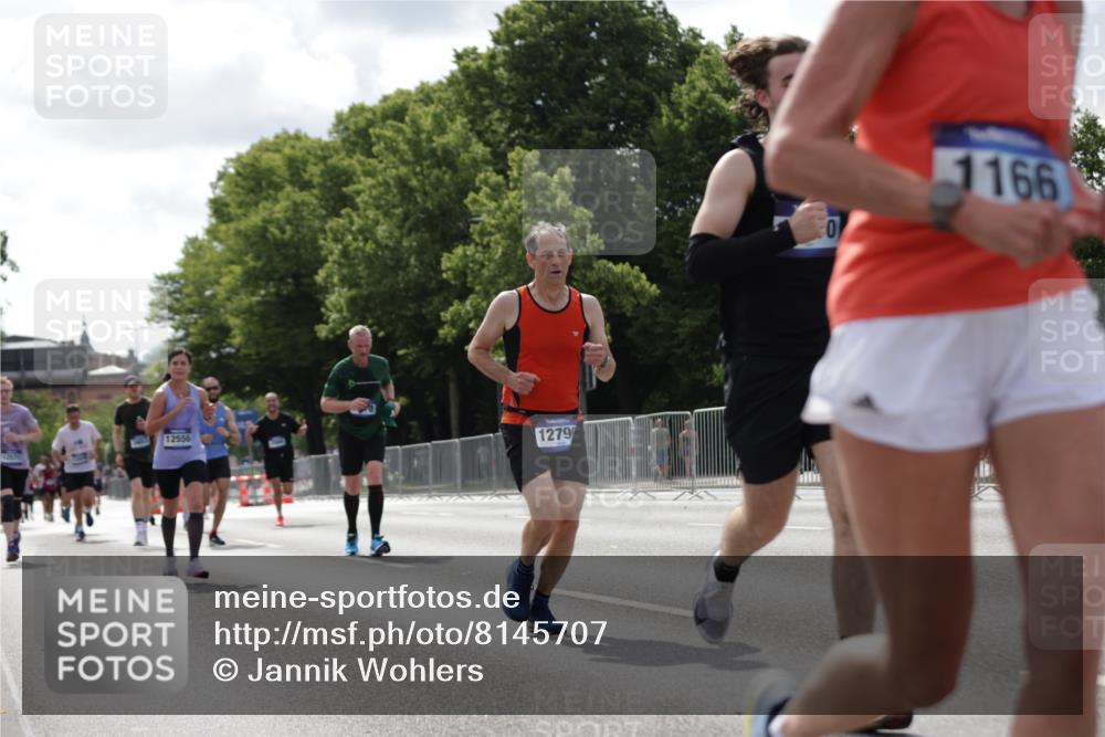 29.06.2025 - hella hamburg halbmarathon Jannik Wohlers http://msf.ph/oto/8145707 29.06.2025 10:10:32 Lombardsbrücke 1166, 1186, 1781, 2868, 4287, 5653, 7370, 9169, 9829, 12426, 12556, 12571, 12790, 12836, 13588, 13594, 14022, 14270, 15214, 16808, 17500, 17532, 18949 meine-sportfotos.de