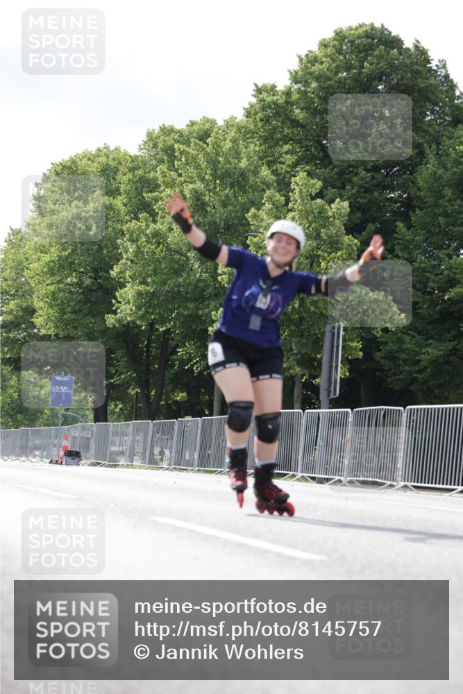 29.06.2025 - hella hamburg halbmarathon Jannik Wohlers http://msf.ph/oto/8145757 29.06.2025 09:08:38 Lombardsbrücke  meine-sportfotos.de