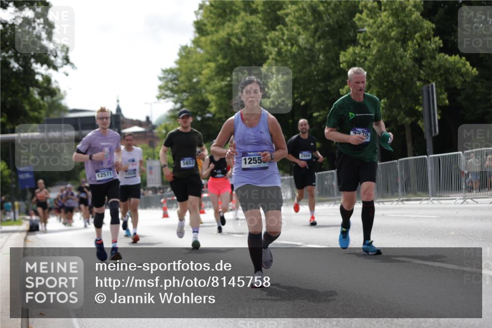 29.06.2025 - hella hamburg halbmarathon Jannik Wohlers http://msf.ph/oto/8145758 29.06.2025 10:10:34 Lombardsbrücke 1166, 1186, 1781, 2868, 4287, 5653, 7271, 7370, 8561, 9169, 9829, 12426, 12556, 12571, 12790, 12836, 13588, 13594, 14022, 14270, 15009, 15214, 16808, 17500 meine-sportfotos.de