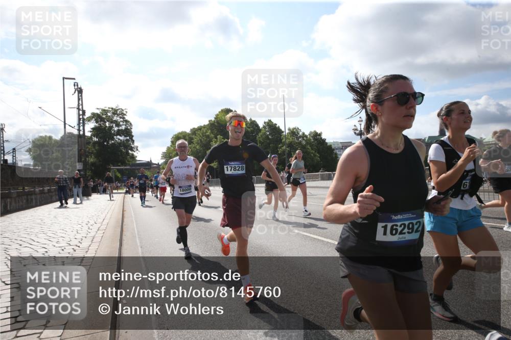 29.06.2025 - hella hamburg halbmarathon Jannik Wohlers http://msf.ph/oto/8145760 29.06.2025 09:58:33 Lombardsbrücke 1410, 1485, 1715, 1719, 1946, 1951, 1972, 2840, 3037, 3334, 3952, 5077, 5391, 6294, 6399, 6629, 6657, 7082, 7232, 7369, 7732, 8068, 8322, 8639, 8721, 8798, 9655, 9727, 9770, 10488, 11212, 11542, 11589, 11604, 11612, 11976, 12135, 12527, 13397, 13654, 13997, 14355, 14363, 14702, 15407, 15446, 15497, 15516, 16292, 16467, 17181, 17383, 17491, 17828, 18000, 18133, 18181, 18308, 18340, 18746, 18835, 19152 meine-sportfotos.de