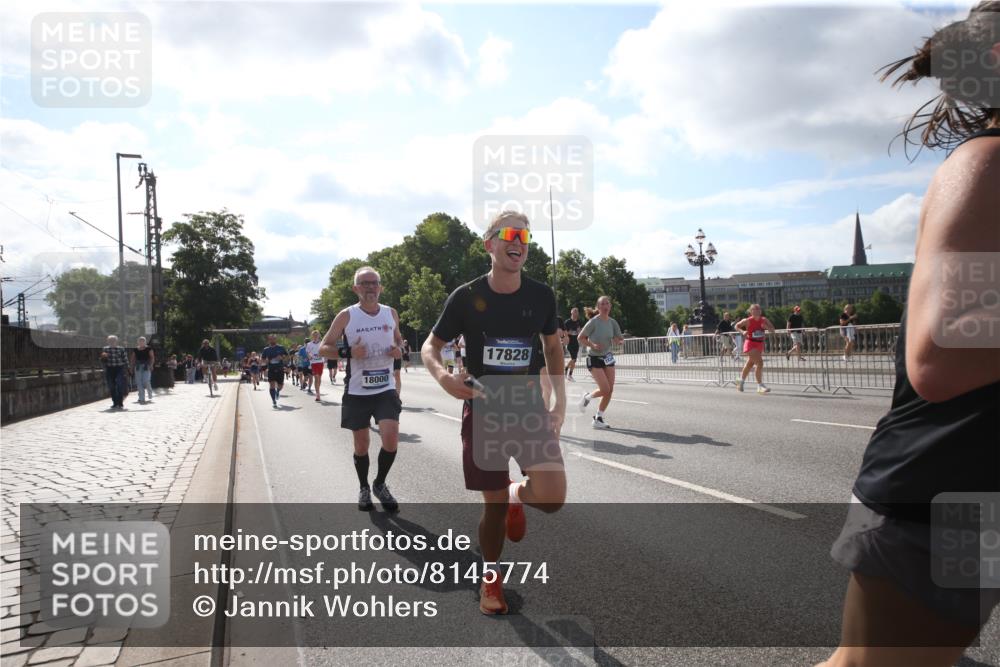 29.06.2025 - hella hamburg halbmarathon Jannik Wohlers http://msf.ph/oto/8145774 29.06.2025 09:58:34 Lombardsbrücke 1410, 1485, 1715, 1719, 1972, 3037, 3334, 3952, 5391, 6294, 6399, 6629, 6657, 7232, 7369, 7732, 8068, 8322, 8639, 8721, 8798, 9655, 9727, 9770, 9884, 10488, 11212, 11542, 11589, 11604, 11612, 11976, 12135, 12527, 13397, 13654, 13997, 14355, 14363, 14702, 15407, 15446, 15497, 15516, 16292, 16467, 17181, 17383, 17491, 17828, 18000, 18133, 18181, 18308, 18340, 18746, 18835, 19152 meine-sportfotos.de