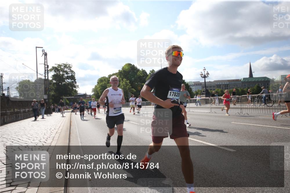 29.06.2025 - hella hamburg halbmarathon Jannik Wohlers http://msf.ph/oto/8145784 29.06.2025 09:58:34 Lombardsbrücke 1410, 1485, 1715, 1719, 1972, 3037, 3334, 3952, 5391, 6294, 6399, 6629, 6657, 7232, 7369, 7732, 8068, 8322, 8639, 8721, 8798, 9655, 9727, 9770, 9884, 10488, 11212, 11542, 11589, 11604, 11612, 11976, 12135, 12527, 13397, 13654, 13997, 14355, 14363, 14702, 15407, 15446, 15497, 15516, 16292, 16467, 17181, 17383, 17491, 17828, 18000, 18133, 18181, 18308, 18340, 18746, 18835, 19152 meine-sportfotos.de