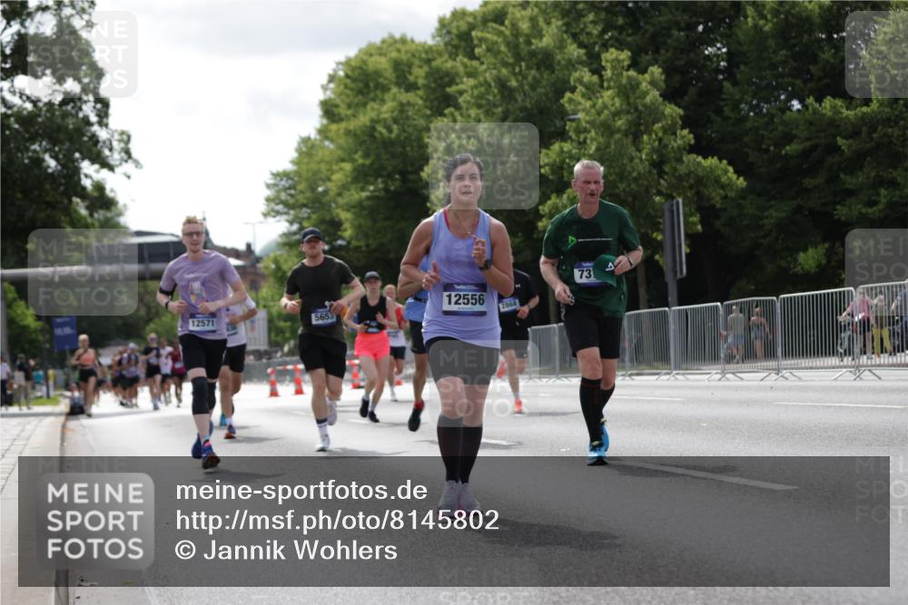 29.06.2025 - hella hamburg halbmarathon Jannik Wohlers http://msf.ph/oto/8145802 29.06.2025 10:10:34 Lombardsbrücke 1166, 1186, 1781, 2868, 4287, 5653, 7271, 7370, 8561, 9169, 9829, 12426, 12556, 12571, 12790, 12836, 13588, 13594, 14022, 14270, 15009, 15214, 16808, 17500 meine-sportfotos.de