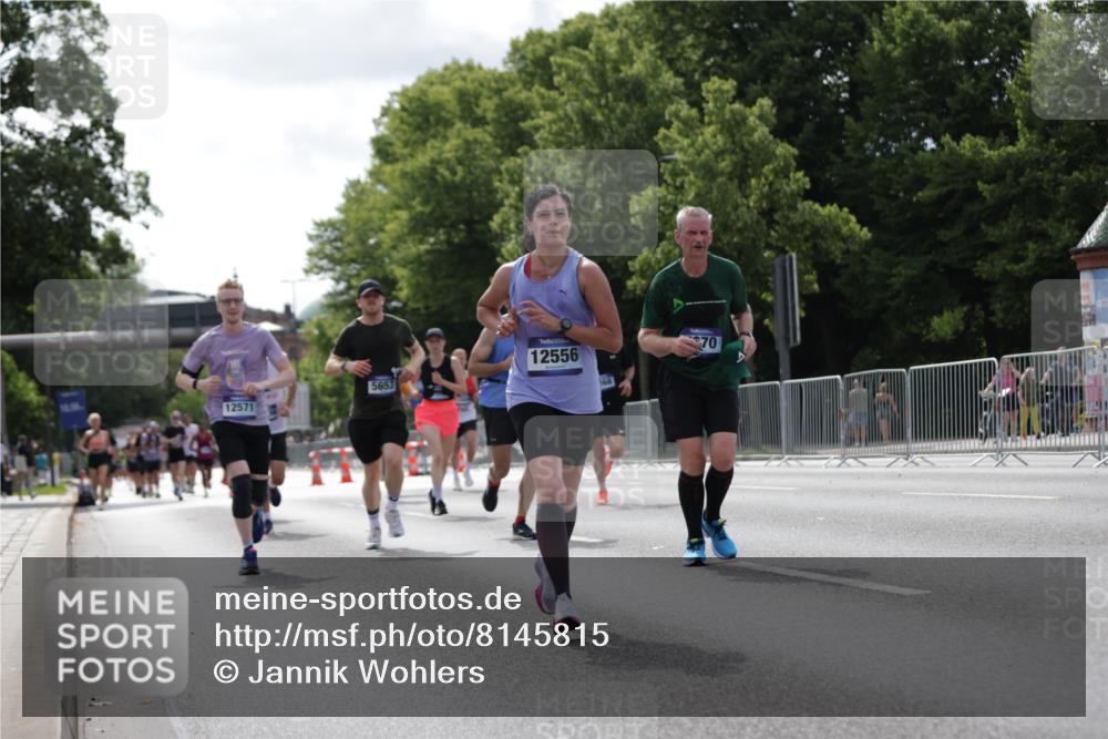 29.06.2025 - hella hamburg halbmarathon Jannik Wohlers http://msf.ph/oto/8145815 29.06.2025 10:10:34 Lombardsbrücke 1166, 1186, 1781, 2868, 4287, 5653, 7271, 7370, 8561, 9169, 9829, 12426, 12556, 12571, 12790, 12836, 13588, 13594, 14022, 14270, 15009, 15214, 16808, 17500 meine-sportfotos.de