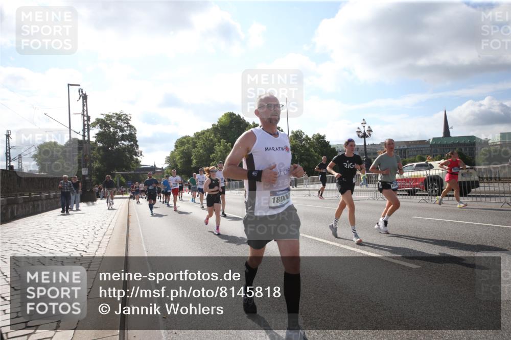 29.06.2025 - hella hamburg halbmarathon Jannik Wohlers http://msf.ph/oto/8145818 29.06.2025 09:58:34 Lombardsbrücke 1410, 1485, 1715, 1719, 1972, 3037, 3334, 3952, 5391, 6294, 6399, 6629, 6657, 7232, 7369, 7732, 8068, 8322, 8639, 8721, 8798, 9655, 9727, 9770, 9884, 10488, 11212, 11542, 11589, 11604, 11612, 11976, 12135, 12527, 13397, 13654, 13997, 14355, 14363, 14702, 15407, 15446, 15497, 15516, 16292, 16467, 17181, 17383, 17491, 17828, 18000, 18133, 18181, 18308, 18340, 18746, 18835, 19152 meine-sportfotos.de