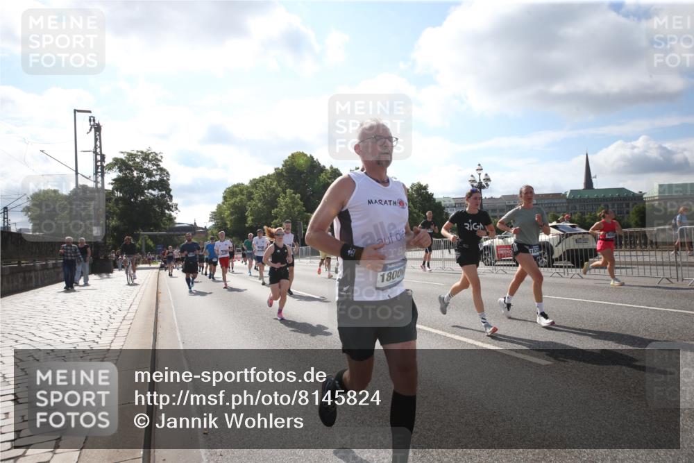 29.06.2025 - hella hamburg halbmarathon Jannik Wohlers http://msf.ph/oto/8145824 29.06.2025 09:58:34 Lombardsbrücke 1410, 1485, 1715, 1719, 1972, 3037, 3334, 3952, 5391, 6294, 6399, 6629, 6657, 7232, 7369, 7732, 8068, 8322, 8639, 8721, 8798, 9655, 9727, 9770, 9884, 10488, 11212, 11542, 11589, 11604, 11612, 11976, 12135, 12527, 13397, 13654, 13997, 14355, 14363, 14702, 15407, 15446, 15497, 15516, 16292, 16467, 17181, 17383, 17491, 17828, 18000, 18133, 18181, 18308, 18340, 18746, 18835, 19152 meine-sportfotos.de