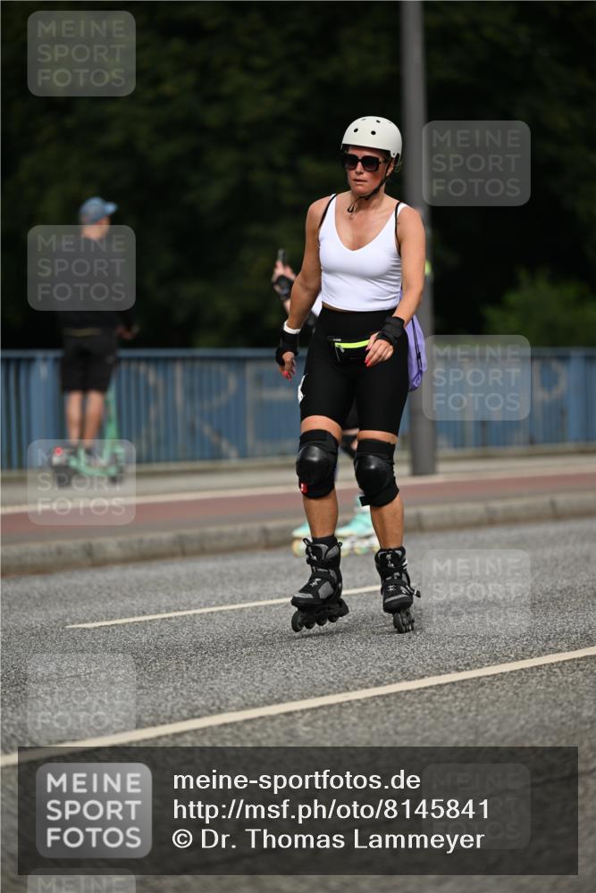 29.06.2025 - hella hamburg halbmarathon Dr. Thomas Lammeyer http://msf.ph/oto/8145841 29.06.2025 09:14:39 Kennedybrücke  meine-sportfotos.de