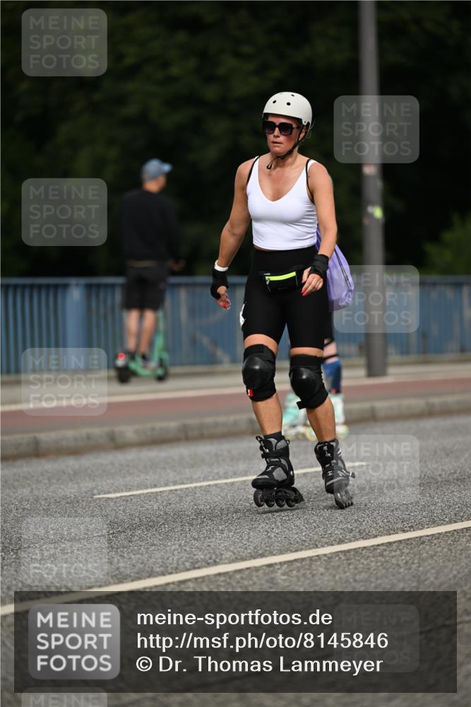 29.06.2025 - hella hamburg halbmarathon Dr. Thomas Lammeyer http://msf.ph/oto/8145846 29.06.2025 09:14:40 Kennedybrücke  meine-sportfotos.de