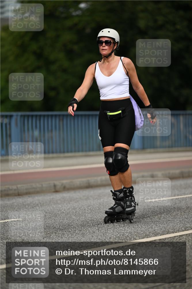 29.06.2025 - hella hamburg halbmarathon Dr. Thomas Lammeyer http://msf.ph/oto/8145866 29.06.2025 09:14:40 Kennedybrücke  meine-sportfotos.de