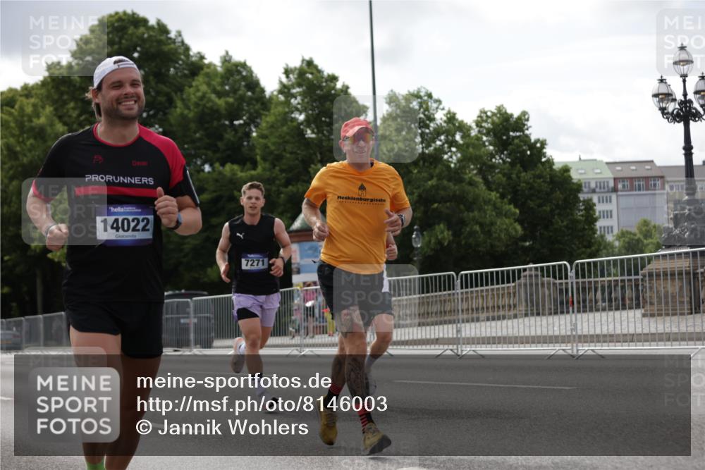 29.06.2025 - hella hamburg halbmarathon Jannik Wohlers http://msf.ph/oto/8146003 29.06.2025 10:10:41 Lombardsbrücke 1166, 1781, 2868, 4287, 5254, 5653, 7271, 7370, 8561, 10196, 12556, 12571, 12790, 12836, 14022, 14270, 15009, 15252, 17142, 17500, 19241 meine-sportfotos.de