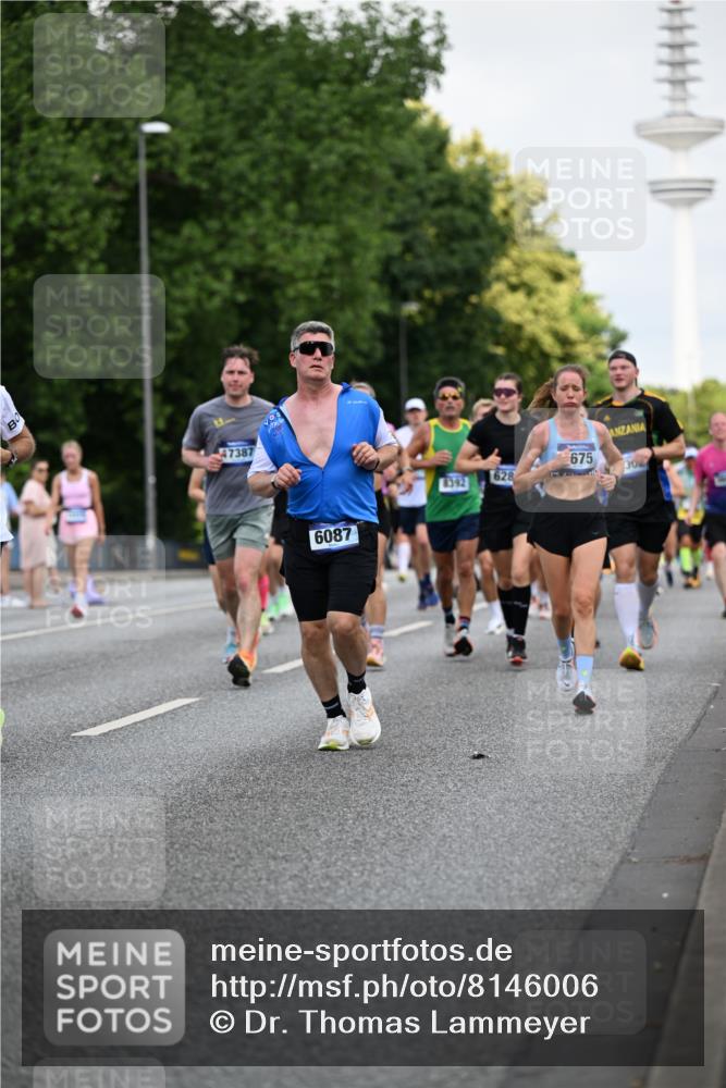 29.06.2025 - hella hamburg halbmarathon Dr. Thomas Lammeyer http://msf.ph/oto/8146006 29.06.2025 10:05:31 Kennedybrücke 1526, 1653, 2006, 2091, 2167, 2490, 2806, 2936, 2957, 3425, 3663, 3976, 4068, 4319, 4322, 4370, 5675, 6087, 6281, 0000, 6302, 6921, 6924, 7287, 7658, 7846, 8030, 8046, 8392, 8578, 8632, 8822, 9124, 9932, 10074, 10281, 10301, 10383, 10576, 10915, 11043 meine-sportfotos.de