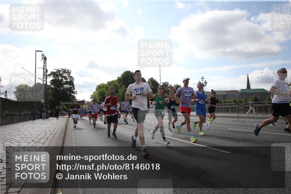 29.06.2025 - hella hamburg halbmarathon Jannik Wohlers http://msf.ph/oto/8146018 29.06.2025 09:58:45 Lombardsbrücke 1506, 1715, 1719, 1972, 2741, 2911, 3037, 3715, 4467, 4839, 5391, 5420, 5457, 5458, 5492, 6390, 6399, 7033, 7129, 7130, 7232, 7864, 8509, 8772, 8798, 9655, 9884, 10266, 10519, 11041, 11068, 11542, 11588, 11589, 11604, 11689, 12014, 12186, 12406, 12495, 12527, 12949, 13792, 13869, 15156, 15407, 15446, 15516, 15686, 15856, 15884, 16334, 16467, 17198, 17383, 17828, 18000, 18133, 18181, 18308, 18340, 18746, 18835, 19047 meine-sportfotos.de