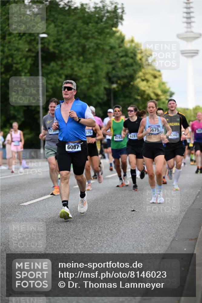 29.06.2025 - hella hamburg halbmarathon Dr. Thomas Lammeyer http://msf.ph/oto/8146023 29.06.2025 10:05:32 Kennedybrücke 1526, 1653, 1722, 2091, 2167, 2490, 2806, 2936, 2957, 3425, 3663, 3976, 4068, 4319, 4322, 4370, 5675, 6087, 6281, 0000, 6302, 6921, 6924, 7287, 7658, 7846, 8030, 8046, 8392, 8578, 8632, 8822, 9124, 9932, 10074, 10281, 10301, 10383, 10576, 10915, 11043 meine-sportfotos.de