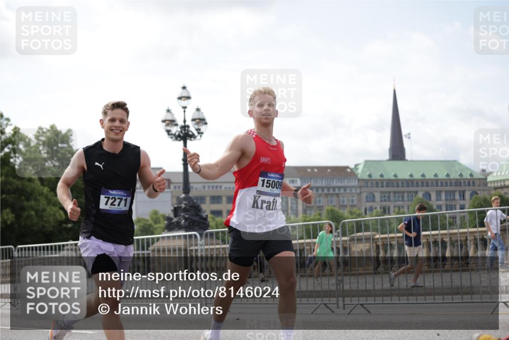 29.06.2025 - hella hamburg halbmarathon Jannik Wohlers http://msf.ph/oto/8146024 29.06.2025 10:10:42 Lombardsbrücke 1166, 1781, 2868, 4287, 5254, 5653, 7271, 7370, 8171, 8561, 10196, 11149, 12556, 12571, 12790, 12836, 14022, 14270, 15009, 15252, 15908, 17142, 17500, 19241 meine-sportfotos.de