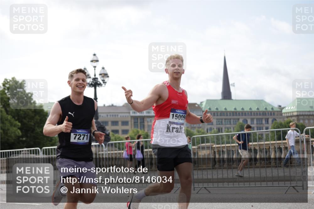 29.06.2025 - hella hamburg halbmarathon Jannik Wohlers http://msf.ph/oto/8146034 29.06.2025 10:10:42 Lombardsbrücke 1166, 1781, 2868, 4287, 5254, 5653, 7271, 7370, 8171, 8561, 10196, 11149, 12556, 12571, 12790, 12836, 14022, 14270, 15009, 15252, 15908, 17142, 17500, 19241 meine-sportfotos.de