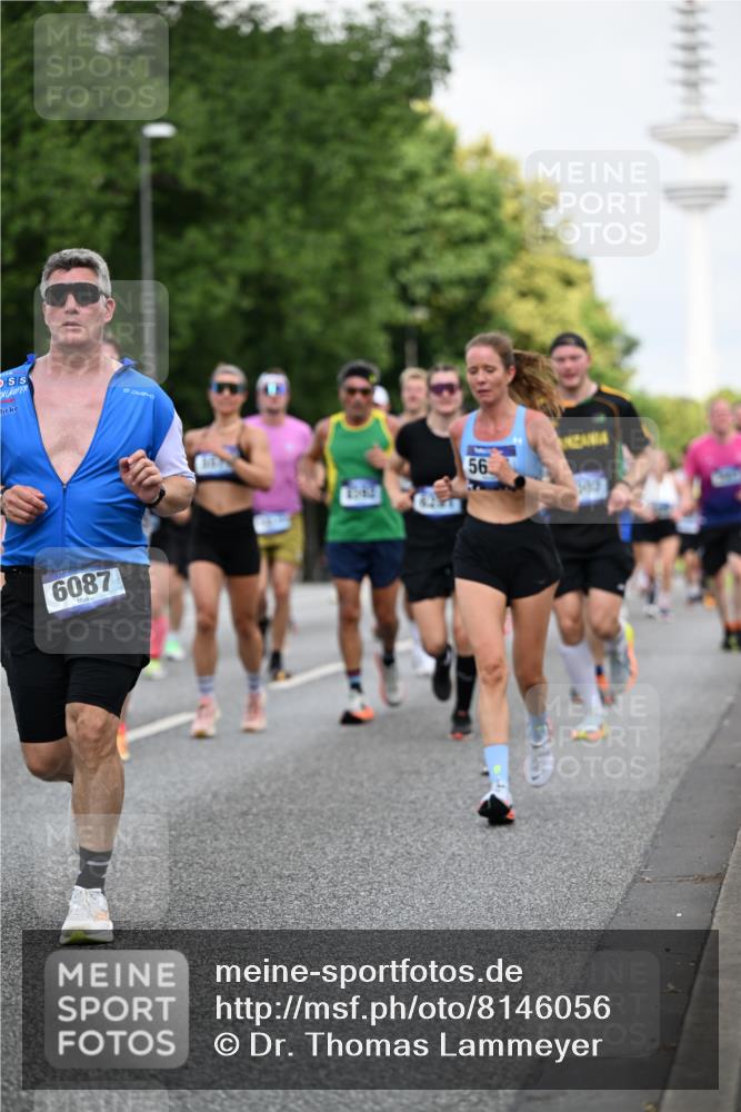 29.06.2025 - hella hamburg halbmarathon Dr. Thomas Lammeyer http://msf.ph/oto/8146056 29.06.2025 10:05:33 Kennedybrücke 1526, 1653, 1722, 1724, 2091, 2167, 2490, 2806, 2936, 2957, 3425, 3663, 3976, 4319, 4322, 4370, 5675, 6087, 6281, 0000, 6302, 6921, 6924, 7287, 7658, 7846, 8030, 8046, 8191, 8392, 8578, 8632, 8822, 9932, 10074, 10281, 10301, 10576, 10915, 11043 meine-sportfotos.de
