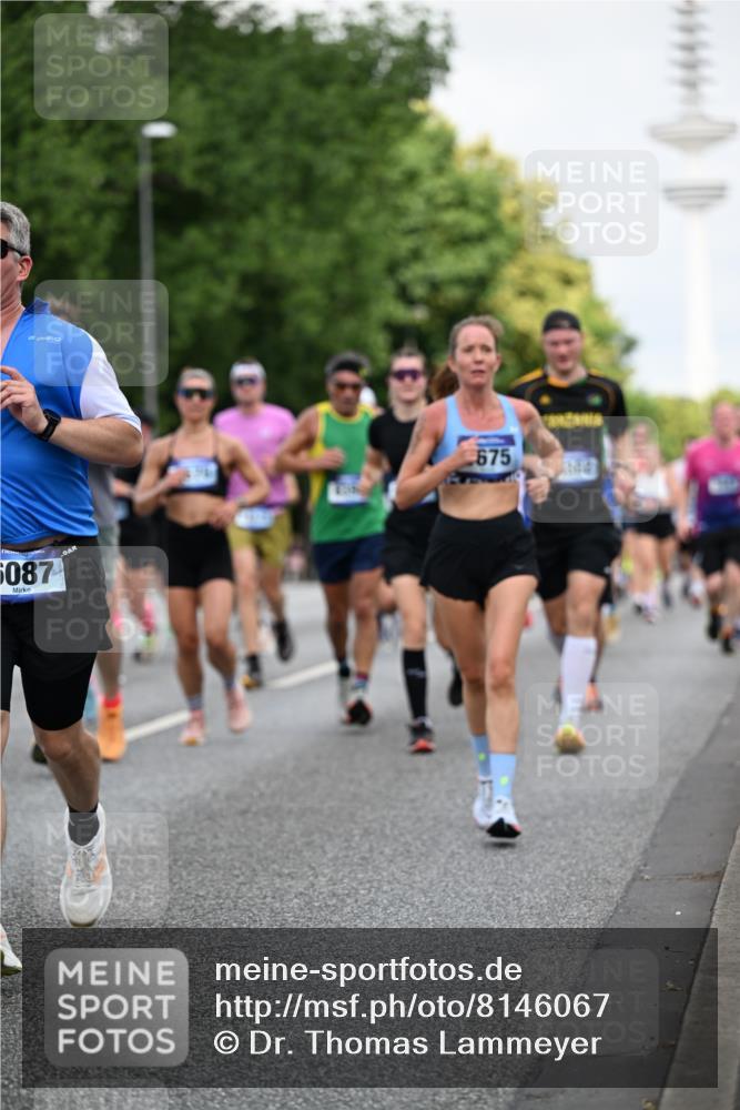 29.06.2025 - hella hamburg halbmarathon Dr. Thomas Lammeyer http://msf.ph/oto/8146067 29.06.2025 10:05:33 Kennedybrücke 1526, 1653, 1722, 1724, 2091, 2167, 2490, 2806, 2936, 2957, 3425, 3663, 3976, 4319, 4322, 4370, 5675, 6087, 6281, 0000, 6302, 6921, 6924, 7287, 7658, 7846, 8030, 8046, 8191, 8392, 8578, 8632, 8822, 9932, 10074, 10281, 10301, 10576, 10915, 11043 meine-sportfotos.de