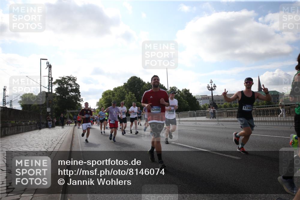 29.06.2025 - hella hamburg halbmarathon Jannik Wohlers http://msf.ph/oto/8146074 29.06.2025 09:58:46 Lombardsbrücke 1506, 1715, 1719, 1972, 2741, 2911, 3037, 3715, 4467, 4839, 5391, 5420, 5457, 5458, 5492, 5866, 6390, 6399, 7033, 7129, 7130, 7232, 7864, 8509, 8772, 8798, 9884, 10266, 10519, 11041, 11068, 11542, 11588, 11589, 11604, 11689, 12014, 12186, 12406, 12495, 12527, 12949, 13792, 13869, 15156, 15407, 15446, 15686, 15856, 15884, 16334, 16467, 16868, 17198, 17383, 18133, 18181, 18308, 18340, 18746, 18835, 19047 meine-sportfotos.de