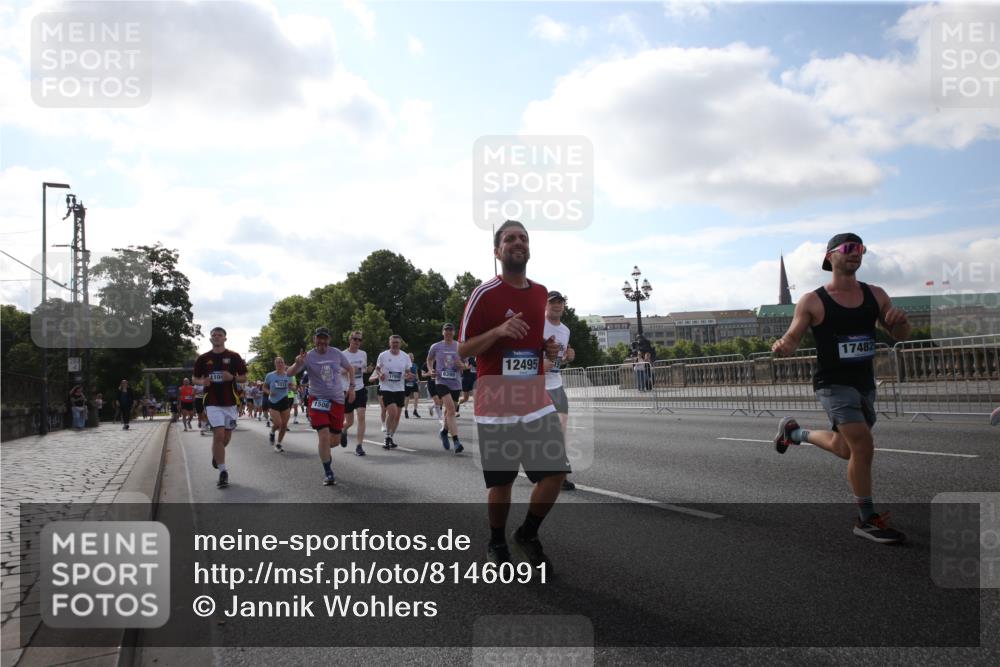 29.06.2025 - hella hamburg halbmarathon Jannik Wohlers http://msf.ph/oto/8146091 29.06.2025 09:58:46 Lombardsbrücke 1506, 1715, 1719, 1972, 2741, 2911, 3037, 3715, 4467, 4839, 5391, 5420, 5457, 5458, 5492, 5866, 6390, 6399, 7033, 7129, 7130, 7232, 7864, 8509, 8772, 8798, 9884, 10266, 10519, 11041, 11068, 11542, 11588, 11589, 11604, 11689, 12014, 12186, 12406, 12495, 12527, 12949, 13792, 13869, 15156, 15407, 15446, 15686, 15856, 15884, 16334, 16467, 16868, 17198, 17383, 18133, 18181, 18308, 18340, 18746, 18835, 19047 meine-sportfotos.de