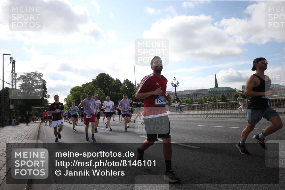 29.06.2025 - hella hamburg halbmarathon Jannik Wohlers http://msf.ph/oto/8146101 29.06.2025 09:58:46 Lombardsbrücke 1506, 1715, 1719, 1972, 2741, 2911, 3037, 3715, 4467, 4839, 5391, 5420, 5457, 5458, 5492, 5866, 6390, 6399, 7033, 7129, 7130, 7232, 7864, 8509, 8772, 8798, 9884, 10266, 10519, 11041, 11068, 11542, 11588, 11589, 11604, 11689, 12014, 12186, 12406, 12495, 12527, 12949, 13792, 13869, 15156, 15407, 15446, 15686, 15856, 15884, 16334, 16467, 16868, 17198, 17383, 18133, 18181, 18308, 18340, 18746, 18835, 19047 meine-sportfotos.de