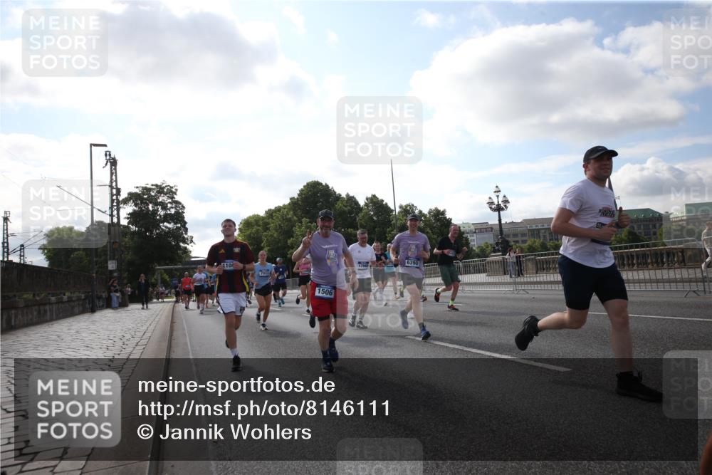 29.06.2025 - hella hamburg halbmarathon Jannik Wohlers http://msf.ph/oto/8146111 29.06.2025 09:58:47 Lombardsbrücke 1506, 1715, 1719, 1972, 2741, 2911, 3037, 3112, 3715, 4467, 4839, 5391, 5420, 5457, 5458, 5492, 5866, 6390, 6399, 7033, 7129, 7130, 7232, 7395, 7864, 8509, 8772, 8798, 9884, 10266, 10519, 11041, 11068, 11542, 11588, 11589, 11604, 11625, 11689, 12014, 12186, 12406, 12495, 12527, 12949, 13792, 13869, 15156, 15407, 15446, 15686, 15856, 15884, 16334, 16467, 16868, 17198, 17383, 18133, 18181, 18746, 18835, 19047 meine-sportfotos.de