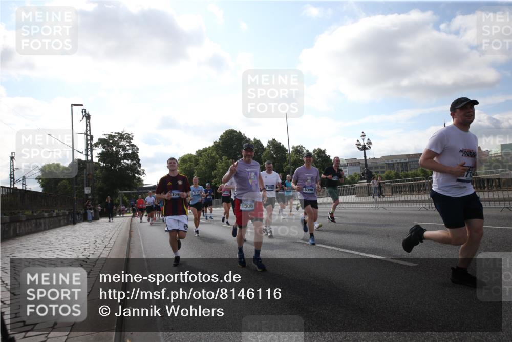 29.06.2025 - hella hamburg halbmarathon Jannik Wohlers http://msf.ph/oto/8146116 29.06.2025 09:58:47 Lombardsbrücke 1506, 1715, 1719, 1972, 2741, 2911, 3037, 3112, 3715, 4467, 4839, 5391, 5420, 5457, 5458, 5492, 5866, 6390, 6399, 7033, 7129, 7130, 7232, 7395, 7864, 8509, 8772, 8798, 9884, 10266, 10519, 11041, 11068, 11542, 11588, 11589, 11604, 11625, 11689, 12014, 12186, 12406, 12495, 12527, 12949, 13792, 13869, 15156, 15407, 15446, 15686, 15856, 15884, 16334, 16467, 16868, 17198, 17383, 18133, 18181, 18746, 18835, 19047 meine-sportfotos.de