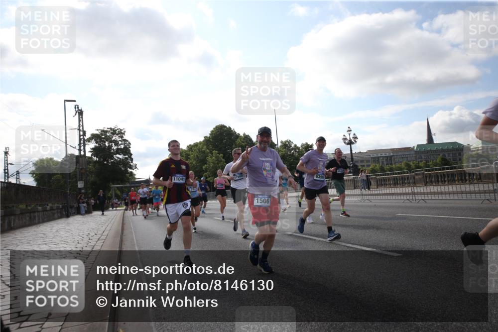 29.06.2025 - hella hamburg halbmarathon Jannik Wohlers http://msf.ph/oto/8146130 29.06.2025 09:58:47 Lombardsbrücke 1506, 1715, 1719, 1972, 2741, 2911, 3037, 3112, 3715, 4467, 4839, 5391, 5420, 5457, 5458, 5492, 5866, 6390, 6399, 7033, 7129, 7130, 7232, 7395, 7864, 8509, 8772, 8798, 9884, 10266, 10519, 11041, 11068, 11542, 11588, 11589, 11604, 11625, 11689, 12014, 12186, 12406, 12495, 12527, 12949, 13792, 13869, 15156, 15407, 15446, 15686, 15856, 15884, 16334, 16467, 16868, 17198, 17383, 18133, 18181, 18746, 18835, 19047 meine-sportfotos.de