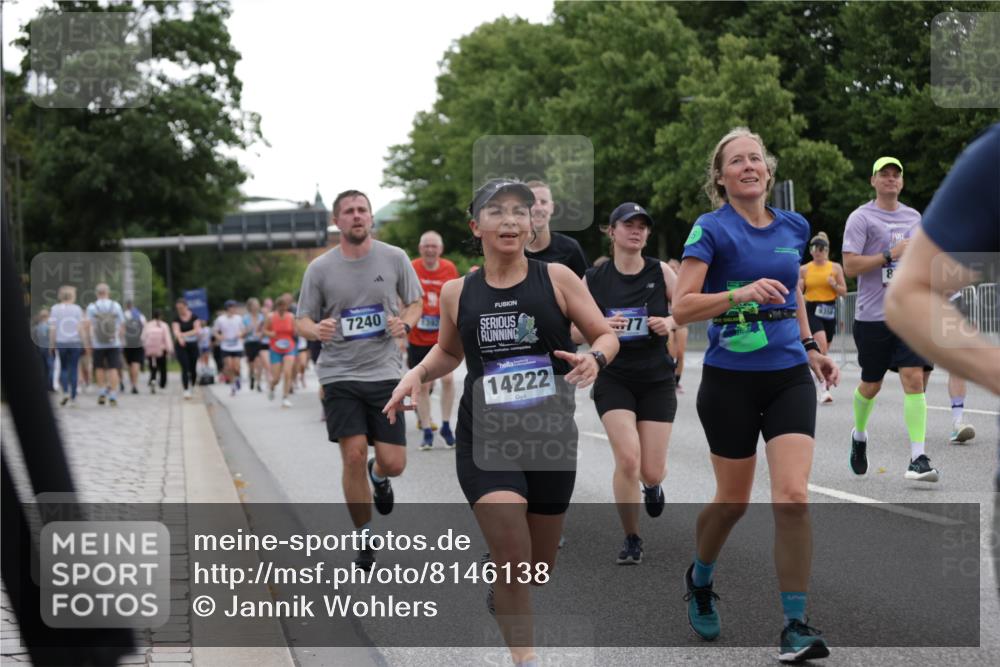 29.06.2025 - hella hamburg halbmarathon Jannik Wohlers http://msf.ph/oto/8146138 29.06.2025 10:47:31 Lombardsbrücke 1246, 1392, 1618, 1639, 1701, 1926, 2163, 2197, 2491, 2545, 2790, 3049, 3468, 4856, 5886, 7240, 7427, 7916, 8077, 8310, 8774, 9356, 9696, 9697, 10658, 10777, 10794, 11548, 11909, 11923, 12157, 12412, 12480, 12582, 13399, 14222, 14800, 15030, 15357, 15541, 15688, 15730, 16356, 16722, 17325, 17339, 17562, 17563, 18001, 18262, 18352, 19062, 19101 meine-sportfotos.de