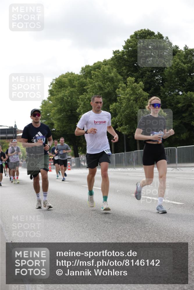 29.06.2025 - hella hamburg halbmarathon Jannik Wohlers http://msf.ph/oto/8146142 29.06.2025 10:10:48 Lombardsbrücke 1723, 2868, 3837, 4287, 5254, 5653, 7271, 8171, 8206, 8207, 8368, 8561, 9119, 10196, 11149, 12286, 12556, 12571, 12836, 13603, 14022, 14149, 15009, 15252, 15908, 16383, 17142, 17500, 17787, 19241 meine-sportfotos.de