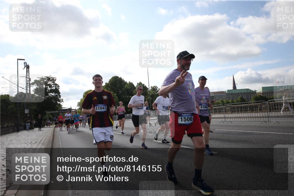 29.06.2025 - hella hamburg halbmarathon Jannik Wohlers http://msf.ph/oto/8146155 29.06.2025 09:58:47 Lombardsbrücke 1506, 1715, 1719, 1972, 2741, 2911, 3037, 3112, 3715, 4467, 4839, 5391, 5420, 5457, 5458, 5492, 5866, 6390, 6399, 7033, 7129, 7130, 7232, 7395, 7864, 8509, 8772, 8798, 9884, 10266, 10519, 11041, 11068, 11542, 11588, 11589, 11604, 11625, 11689, 12014, 12186, 12406, 12495, 12527, 12949, 13792, 13869, 15156, 15407, 15446, 15686, 15856, 15884, 16334, 16467, 16868, 17198, 17383, 18133, 18181, 18746, 18835, 19047 meine-sportfotos.de