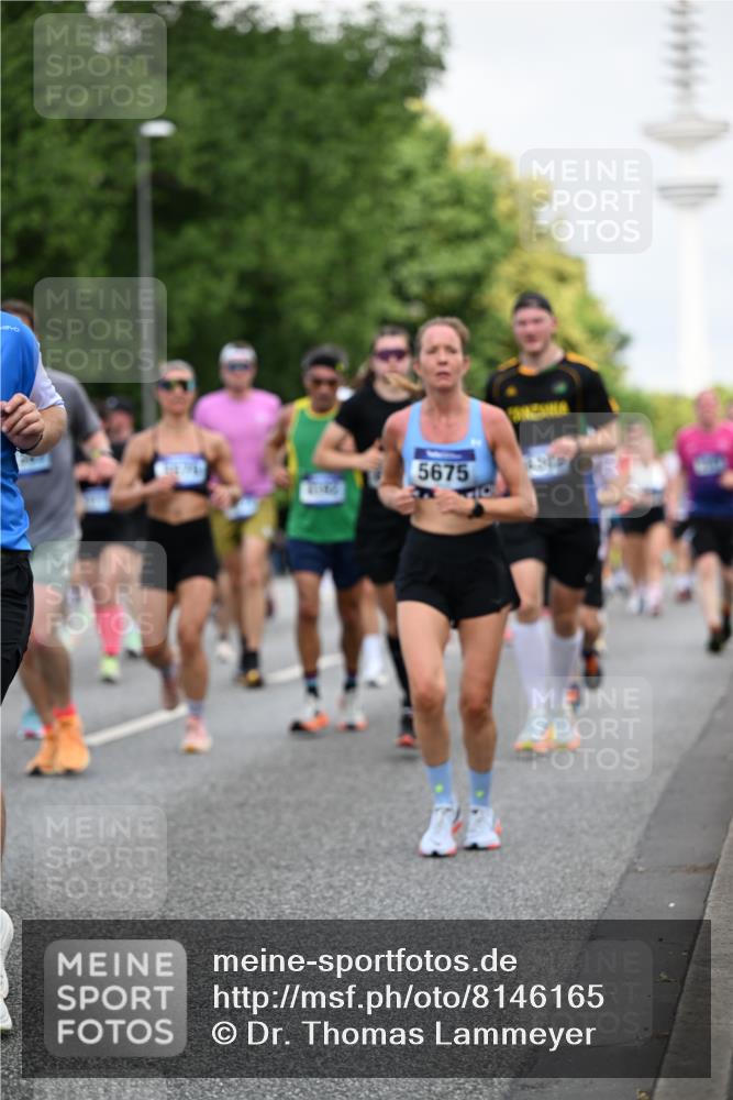 29.06.2025 - hella hamburg halbmarathon Dr. Thomas Lammeyer http://msf.ph/oto/8146165 29.06.2025 10:05:34 Kennedybrücke 1526, 1653, 1722, 1724, 2091, 2167, 2490, 2806, 2936, 2957, 3425, 3663, 3976, 4319, 4322, 4370, 5675, 6087, 6281, 0000, 6302, 6921, 6924, 7287, 7658, 7846, 8030, 8046, 8191, 8392, 8578, 8632, 8822, 8926, 10074, 10281, 10301, 10576, 10915, 11043 meine-sportfotos.de