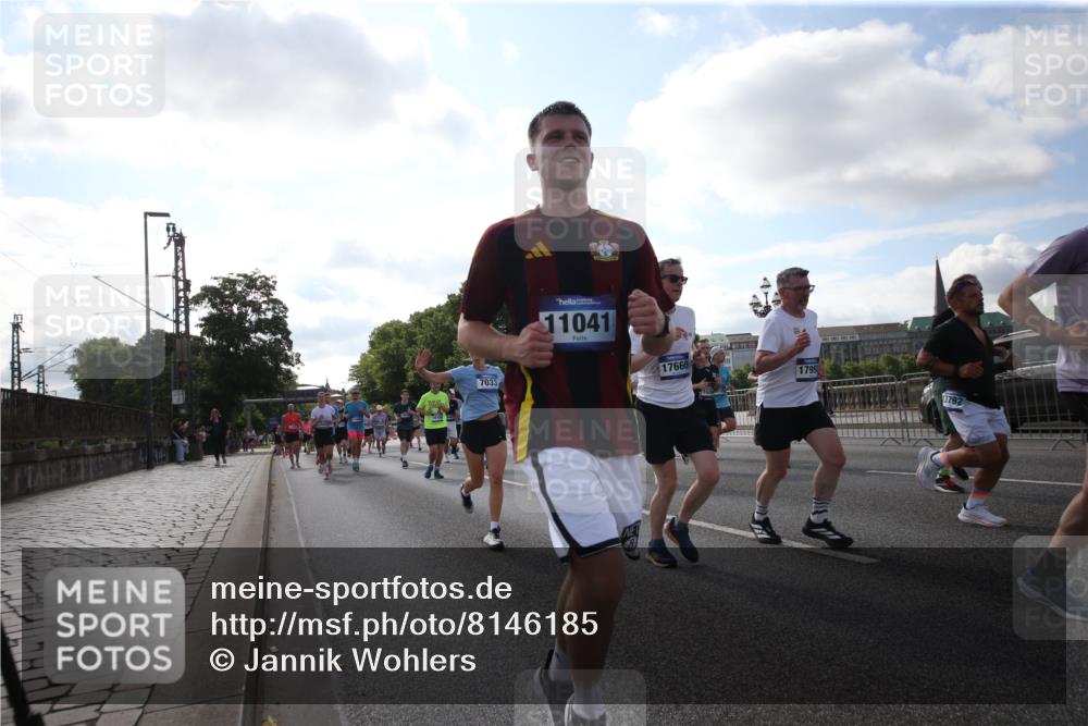 29.06.2025 - hella hamburg halbmarathon Jannik Wohlers http://msf.ph/oto/8146185 29.06.2025 09:58:48 Lombardsbrücke 1506, 1715, 1719, 1972, 2741, 2911, 3037, 3112, 3715, 4467, 4839, 5391, 5420, 5457, 5458, 5492, 5866, 6390, 6399, 6416, 7033, 7037, 7129, 7130, 7232, 7395, 7864, 8509, 8772, 8798, 9884, 10266, 10519, 11041, 11068, 11542, 11588, 11589, 11604, 11625, 11689, 12014, 12186, 12406, 12495, 12527, 12949, 13792, 13869, 15000, 15156, 15407, 15446, 15686, 15856, 15884, 16334, 16467, 16868, 17198, 17383, 18133, 18746, 18835, 19047 meine-sportfotos.de