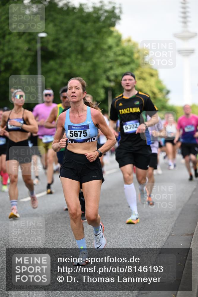 29.06.2025 - hella hamburg halbmarathon Dr. Thomas Lammeyer http://msf.ph/oto/8146193 29.06.2025 10:05:35 Kennedybrücke 1526, 1653, 1722, 1724, 2091, 2167, 2490, 2806, 2936, 2957, 3425, 3663, 3976, 4319, 4322, 4370, 5675, 6087, 6281, 0000, 6302, 6921, 6924, 7287, 7658, 7846, 8030, 8046, 8191, 8392, 8578, 8632, 8822, 8926, 10074, 10281, 10301, 10576, 10915, 11043 meine-sportfotos.de