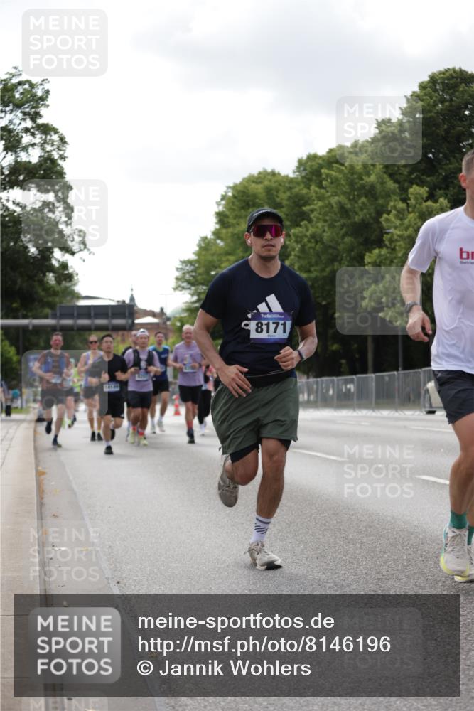 29.06.2025 - hella hamburg halbmarathon Jannik Wohlers http://msf.ph/oto/8146196 29.06.2025 10:10:49 Lombardsbrücke 1723, 2868, 3837, 4287, 5254, 5653, 7271, 8171, 8206, 8207, 8368, 8561, 9119, 10196, 11149, 12286, 12571, 12836, 13603, 14022, 14149, 15009, 15252, 15908, 16383, 17142, 17500, 17787, 19172, 19241 meine-sportfotos.de