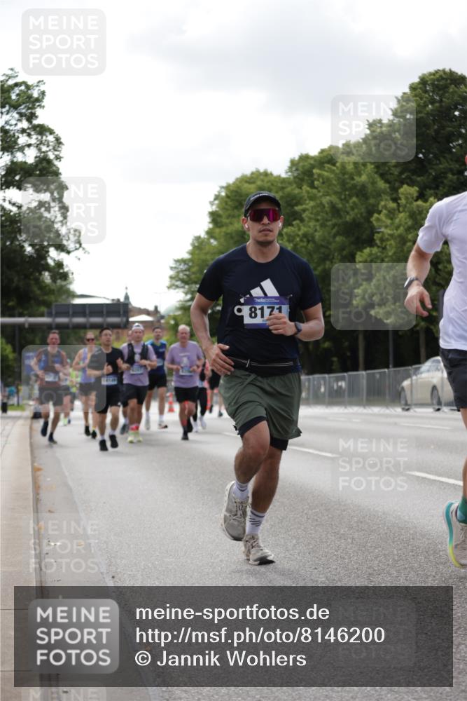 29.06.2025 - hella hamburg halbmarathon Jannik Wohlers http://msf.ph/oto/8146200 29.06.2025 10:10:49 Lombardsbrücke 1723, 2868, 3837, 4287, 5254, 5653, 7271, 8171, 8206, 8207, 8368, 8561, 9119, 10196, 11149, 12286, 12571, 12836, 13603, 14022, 14149, 15009, 15252, 15908, 16383, 17142, 17500, 17787, 19172, 19241 meine-sportfotos.de