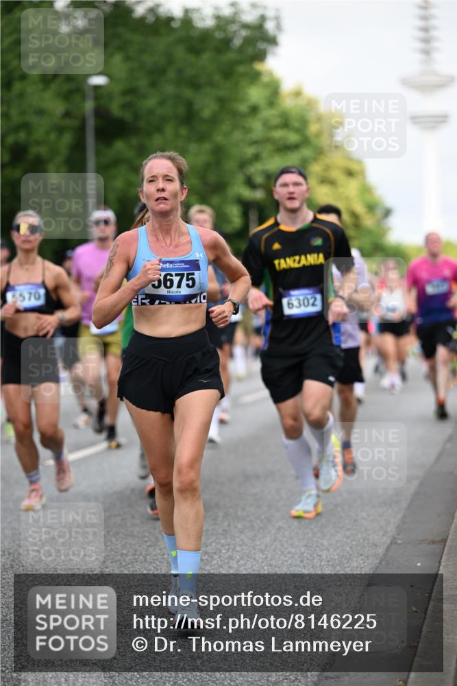 29.06.2025 - hella hamburg halbmarathon Dr. Thomas Lammeyer http://msf.ph/oto/8146225 29.06.2025 10:05:35 Kennedybrücke 1526, 1653, 1722, 1724, 2091, 2167, 2490, 2806, 2936, 2957, 3425, 3663, 3976, 4319, 4322, 4370, 5675, 6087, 6281, 0000, 6302, 6921, 6924, 7287, 7658, 7846, 8030, 8046, 8191, 8392, 8578, 8632, 8822, 8926, 10074, 10281, 10301, 10576, 10915, 11043 meine-sportfotos.de