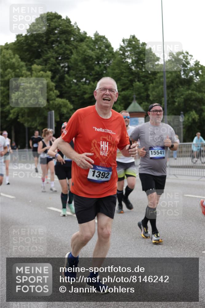 29.06.2025 - hella hamburg halbmarathon Jannik Wohlers http://msf.ph/oto/8146242 29.06.2025 10:47:37 Lombardsbrücke 1174, 1175, 1392, 1618, 1701, 2163, 2197, 2491, 2545, 2650, 2958, 3049, 3468, 4327, 4856, 5886, 7240, 7393, 7394, 7427, 7916, 8077, 8310, 8521, 8774, 9356, 9696, 9697, 10777, 10794, 11548, 11742, 11781, 11923, 12157, 12412, 12480, 12582, 14222, 14800, 15357, 15541, 15688, 15730, 16356, 16722, 17325, 17339, 17562, 17563, 17957, 18001, 18262, 18352, 18480, 19062, 19101 meine-sportfotos.de