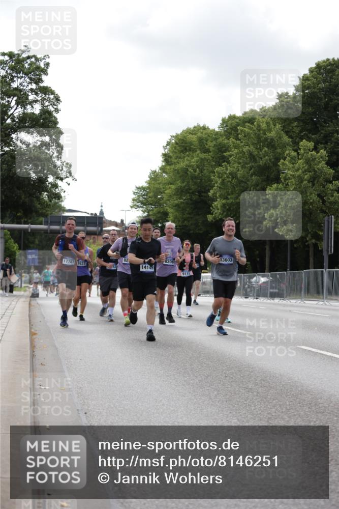 29.06.2025 - hella hamburg halbmarathon Jannik Wohlers http://msf.ph/oto/8146251 29.06.2025 10:10:51 Lombardsbrücke 1723, 2868, 3837, 5254, 5653, 7271, 8171, 8206, 8207, 8368, 8561, 9119, 10196, 10372, 11149, 11755, 12286, 12571, 12836, 13603, 14022, 14149, 15009, 15252, 15908, 16383, 17142, 17500, 17787, 18382, 19172, 19241 meine-sportfotos.de