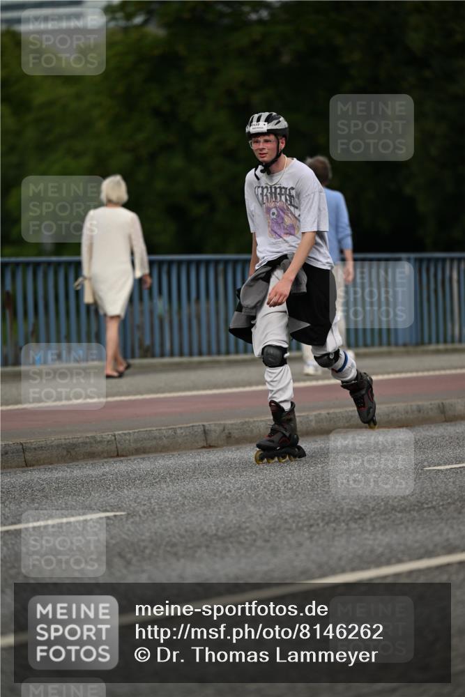 29.06.2025 - hella hamburg halbmarathon Dr. Thomas Lammeyer http://msf.ph/oto/8146262 29.06.2025 09:16:41 Kennedybrücke  meine-sportfotos.de