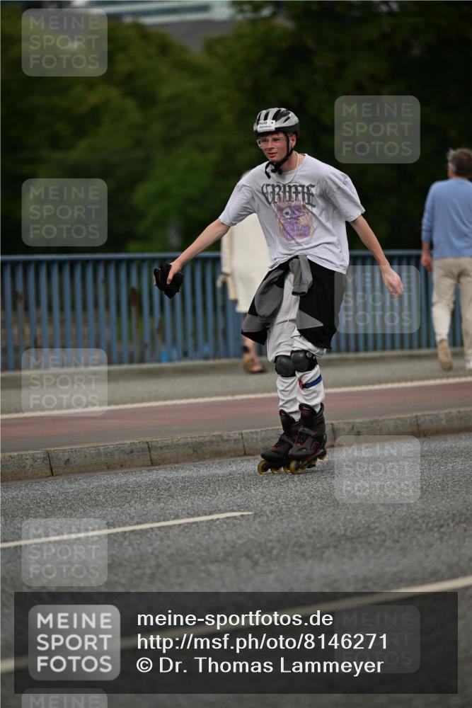 29.06.2025 - hella hamburg halbmarathon Dr. Thomas Lammeyer http://msf.ph/oto/8146271 29.06.2025 09:16:42 Kennedybrücke  meine-sportfotos.de