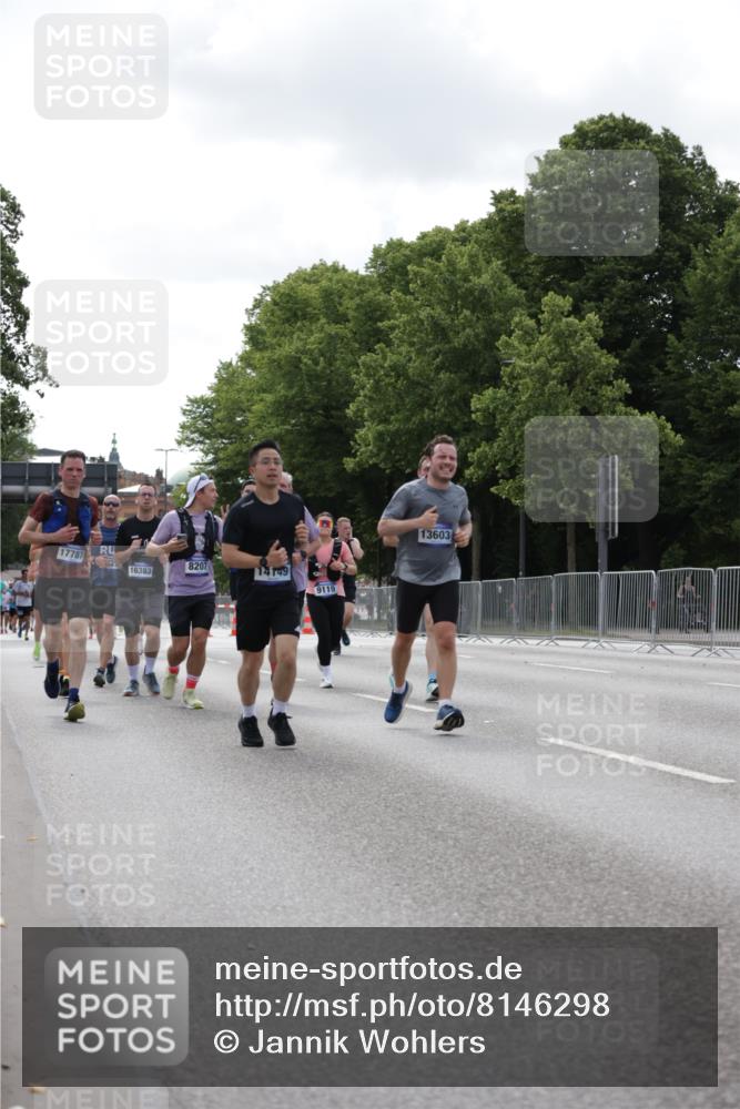 29.06.2025 - hella hamburg halbmarathon Jannik Wohlers http://msf.ph/oto/8146298 29.06.2025 10:10:52 Lombardsbrücke 1723, 2868, 3837, 5254, 7271, 8171, 8206, 8207, 8368, 8561, 9119, 10196, 10372, 11149, 11755, 12286, 12836, 13603, 14022, 14149, 15009, 15252, 15908, 16383, 17142, 17500, 17787, 18382, 19172, 19241 meine-sportfotos.de
