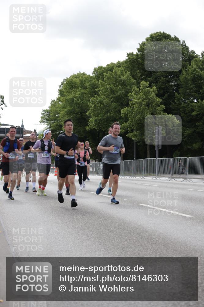 29.06.2025 - hella hamburg halbmarathon Jannik Wohlers http://msf.ph/oto/8146303 29.06.2025 10:10:52 Lombardsbrücke 1723, 2868, 3837, 5254, 7271, 8171, 8206, 8207, 8368, 8561, 9119, 10196, 10372, 11149, 11755, 12286, 12836, 13603, 14022, 14149, 15009, 15252, 15908, 16383, 17142, 17500, 17787, 18382, 19172, 19241 meine-sportfotos.de