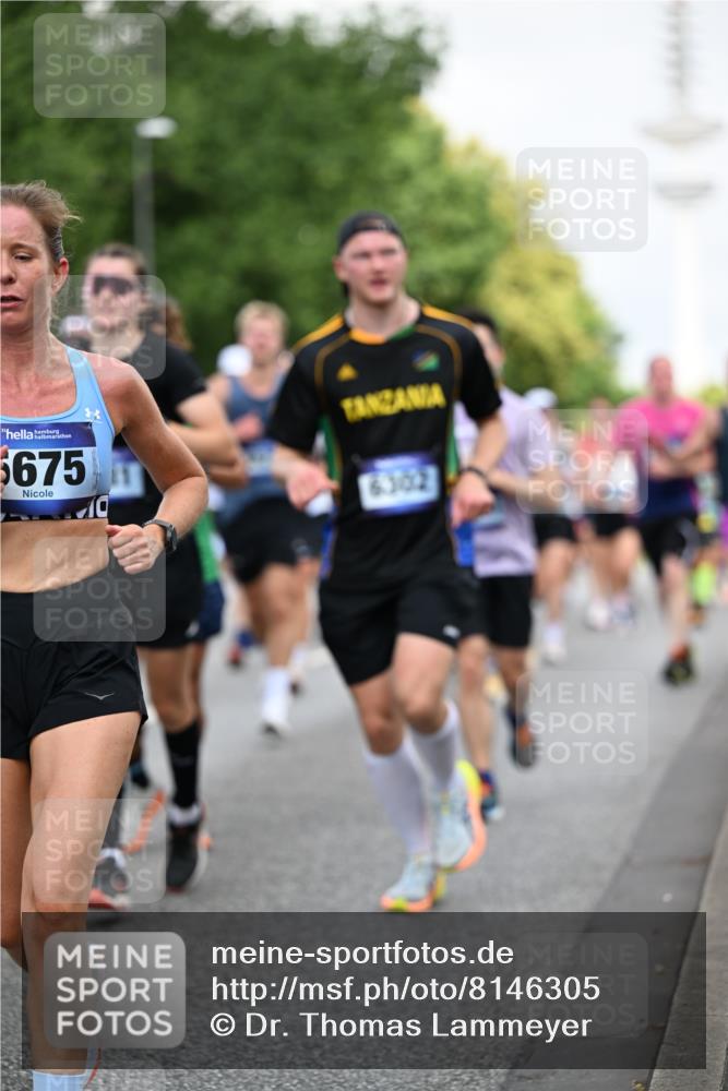 29.06.2025 - hella hamburg halbmarathon Dr. Thomas Lammeyer http://msf.ph/oto/8146305 29.06.2025 10:05:36 Kennedybrücke 1526, 1653, 1722, 1724, 2091, 2167, 2490, 2806, 2936, 2957, 3425, 3663, 3976, 4319, 4322, 4370, 5603, 5675, 6087, 6281, 0000, 6302, 6921, 7287, 7658, 7846, 8030, 8046, 8191, 8392, 8578, 8632, 8822, 8926, 10074, 10281, 10301, 10576, 10915, 11043 meine-sportfotos.de