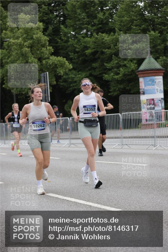 29.06.2025 - hella hamburg halbmarathon Jannik Wohlers http://msf.ph/oto/8146317 29.06.2025 10:47:40 Lombardsbrücke 1157, 1174, 1175, 1392, 1701, 2037, 2163, 2197, 2418, 2650, 2958, 3468, 3679, 3933, 4327, 4856, 5886, 5952, 7240, 7393, 7394, 7916, 8077, 8521, 8774, 9356, 9921, 10777, 10794, 11548, 11742, 11781, 12104, 12157, 12480, 13377, 13529, 13861, 14050, 14222, 15357, 15541, 15730, 15743, 16141, 16722, 17325, 17339, 17562, 17563, 17957, 18001, 18262, 18352, 18480, 19101 meine-sportfotos.de