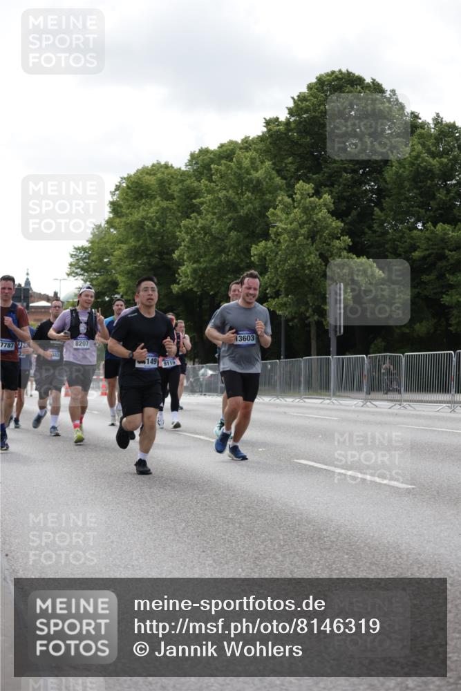 29.06.2025 - hella hamburg halbmarathon Jannik Wohlers http://msf.ph/oto/8146319 29.06.2025 10:10:52 Lombardsbrücke 1723, 2868, 3837, 5254, 7271, 8171, 8206, 8207, 8368, 8561, 9119, 10196, 10372, 11149, 11755, 12286, 12836, 13603, 14022, 14149, 15009, 15252, 15908, 16383, 17142, 17500, 17787, 18382, 19172, 19241 meine-sportfotos.de